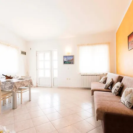Veli Vrh Apartament Pula