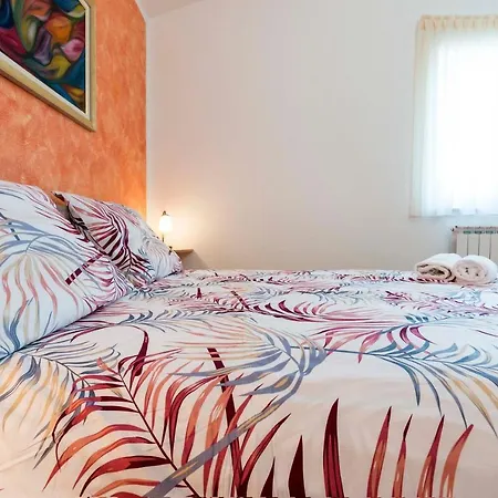 Veli Vrh Apartament *
